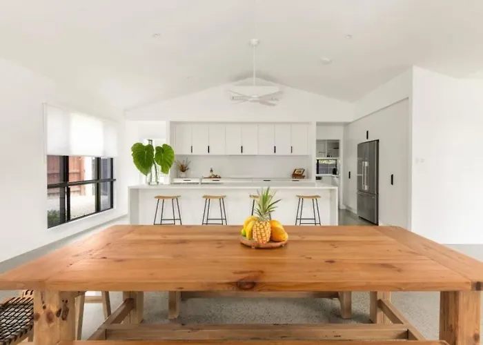 Eleven Watson Guesthouse