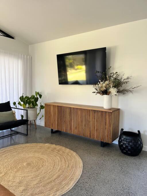 Eleven Watson Holiday home